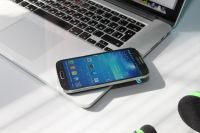 Лот: 6469072. Фото: 3. Samsung galaxy S4, 8 ядер (HTC... Красноярск