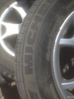 Лот: 13556179. Фото: 2. шинами Michelin 235 65 r 17. Шины, Диски