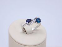Лот: 14755732. Фото: 2. СЕРЕБРЯНОЕ КОЛЬЦО С САПФИРОМ И... Ювелирные изделия, бижутерия, часы