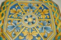 Лот: 11190631. Фото: 2. Caltagirone блюдо декоративное... Антиквариат