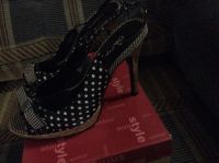 Лот: 4397168. Фото: 5. Босоножки в горошек 38р