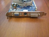 Лот: 4613453. Фото: 2. Видеокарта Radeon x1550 256 DDR2... Комплектующие