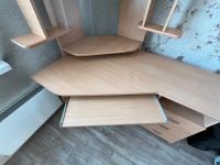 Лот: 25857847. Фото: 4. Стол компьютерный угловой с полкой. Красноярск