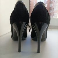 Лот: 18983707. Фото: 2. Туфли вечерние на шпильке в отличном... Женская обувь