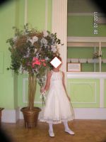 Лот: 4637173. Фото: 3. Нарядное стильное платье для девочки... Дети растут