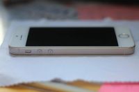 Лот: 6719721. Фото: 4. iPhone 5s gold 64gb