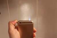 Лот: 5244636. Фото: 2. Зажигалка в виде Iphone 6 Silver... Хозтовары