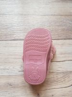 Лот: 11980244. Фото: 3. Уютные тапочки для девочки. Дети растут