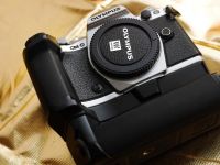 Лот: 10873239. Фото: 2. Olympus OM-D EM-5 Mark II c батарейной... Фотокамеры