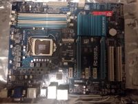 Лот: 15918046. Фото: 2. Материнская плата GigaByte H77-D3H. Комплектующие