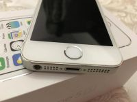Лот: 7067368. Фото: 5. iPhone 5s silver 16gb