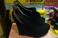 Лот: 9370548. Фото: 2. туфли черные новые на платформе... Женская обувь