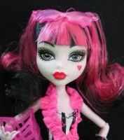 Лот: 5061596. Фото: 11. Draculaura Doll (Дракулура) Дракулаура...
