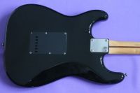 Лот: 4910958. Фото: 6. Squier by Fender SST-33M Silver...