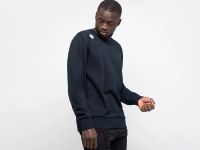 Лот: 18813768. Фото: 2. Свитшот Descente. Мужская одежда