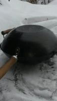 Лот: 9169511. Фото: 3. Сковорода вок с деревянными ручками. Домашний быт