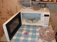 Лот: 1464684. Фото: 3. Продам микроволновку LG (искрит... Бытовая техника