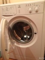 Лот: 8224747. Фото: 3. Стиральная машина Indesit WIUN... Бытовая техника