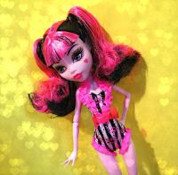 Лот: 5061596. Фото: 4. Draculaura Doll (Дракулура) Дракулаура... Красноярск