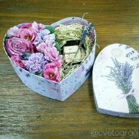 Лот: 6793942. Фото: 2. Коробочка с вареньем и цветами... Цветы, букеты