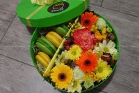 Лот: 7148337. Фото: 7. FlowerBox с макарунами (Гербера...