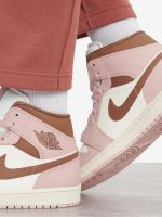 Лот: 25369076. Фото: 9. Кеды женские Nike Air Jordan 1...