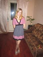 Лот: 3252924. Фото: 3. Серо-розовое платье с красивым... Одежда, обувь, галантерея