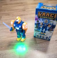 Лот: 13248411. Фото: 3. Робот с мечом и бластером. Дети растут