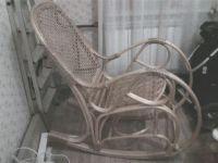 Лот: 3886069. Фото: 2. Кресло-качалка из ротанга почти... Кухонная мебель