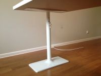 Лот: 3244422. Фото: 2. Белый офисный стол из Ikea. Офисная мебель и домашние кабинеты