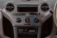 Лот: 23451466. Фото: 15. Toyota Platz 2001