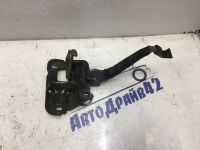 Лот: 21715704. Фото: 2. крючок капота Audi A4 8D5. Автозапчасти