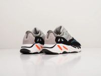 Лот: 17982147. Фото: 2. Кроссовки Adidas Yeezy Boost 700... Обувь