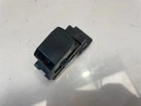 Лот: 22459373. Фото: 2. кнопка стеклоподъемника Suzuki... Автозапчасти