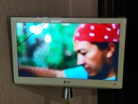 Лот: 16204328. Фото: 7. Телевизор LG 22" белый