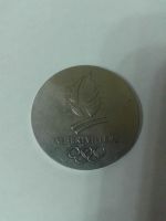 Лот: 10937062. Фото: 2. Памятная медаль Олимпийские игры... Значки, медали, жетоны