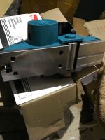 Лот: 10830280. Фото: 3. Новый рубанок makita kp0800. Строительство и ремонт