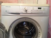 Лот: 12149476. Фото: 4. Стиральная машина Electrolux EWF1286. Красноярск