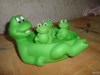 Лот: 8372017. Фото: 2. Лягушка с 3 лягушатами. Для купания... Игрушки