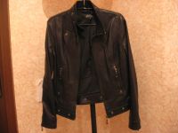 Лот: 6469641. Фото: 3. Куртка женская черная кожанная. Одежда, обувь, галантерея