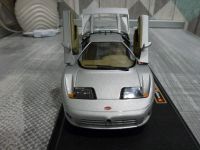 Лот: 19950245. Фото: 2. BBurago 1991 Bugatti EB 110 1... Моделизм