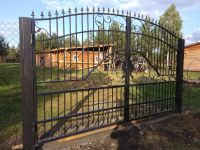 Лот: 17250036. Фото: 2. Ворота кованые 4. Срубы и конструкции