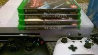 Лот: 5847973. Фото: 2. XBOX ONE WHITE + 4 Геймпада... Игровые приставки, консоли, видеоигры
