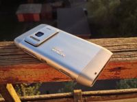Лот: 4011512. Фото: 2. Nokia n8 silver. Смартфоны, связь, навигация