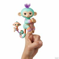 Лот: 12777700. Фото: 3. Интерактивная обезьянка Fingerlings... Дети растут