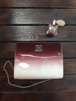 Лот: 17963226. Фото: 6. Сумочка-клатч Herve Leger молочно-бордовая...