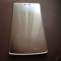 Лот: 5566596. Фото: 4. Oneplus One 16 gb обмен. Читаем...