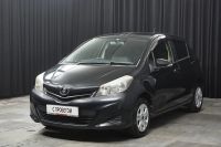 Лот: 24560882. Фото: 2. Toyota Vitz 2013. Авто, мото, водный транспорт