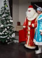 Лот: 4842904. Фото: 4. Настоящий Дед Мороз и красавица...