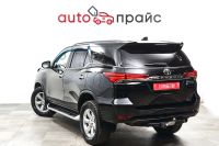 Лот: 21980392. Фото: 5. Toyota Fortuner 2017